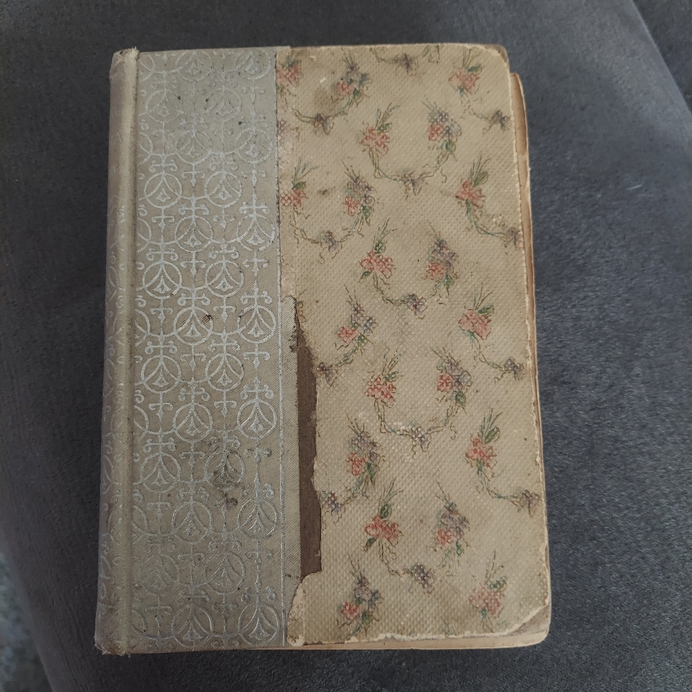 The songs of Hiawatha Vintage Book By Henry W. Longfellow Antique